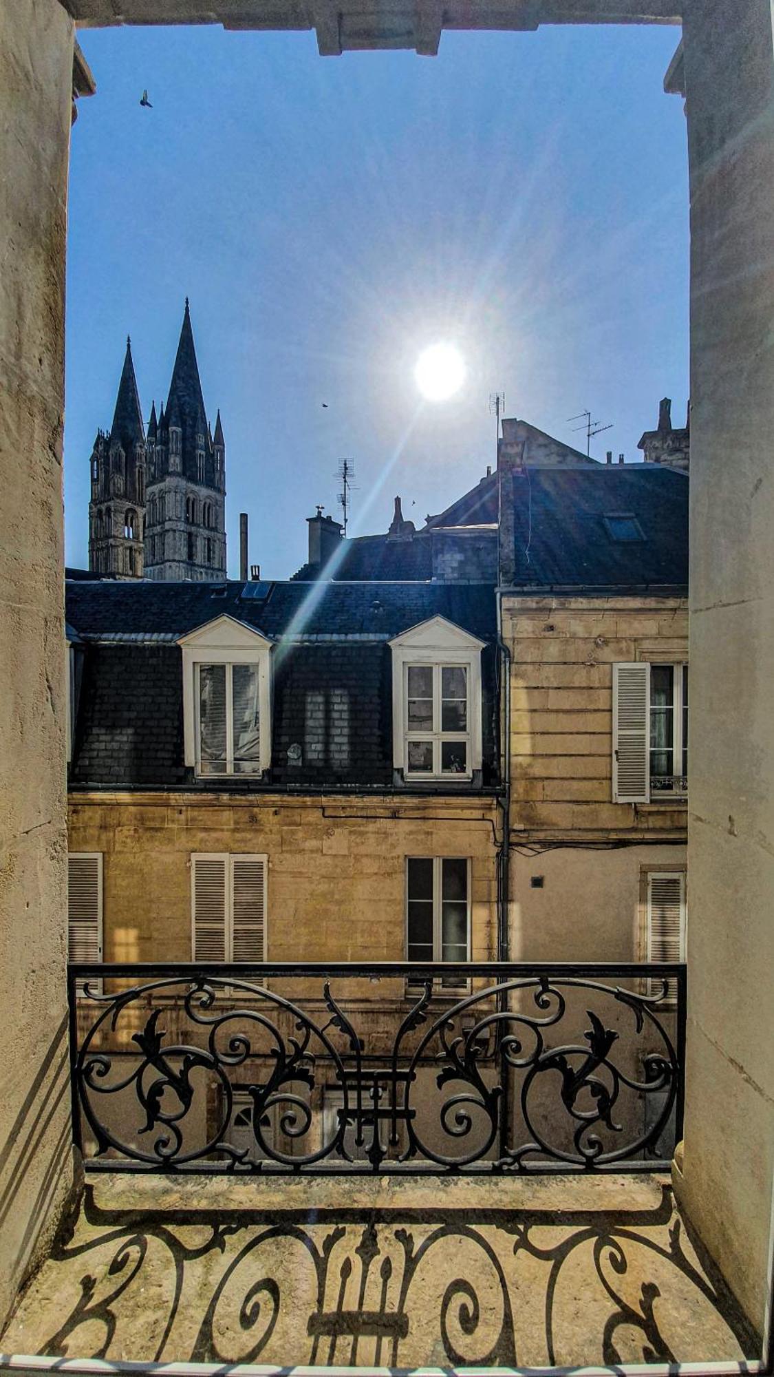 Charming Studio With View Of The Abbaye-Aux-Hommes Кан Номер фото